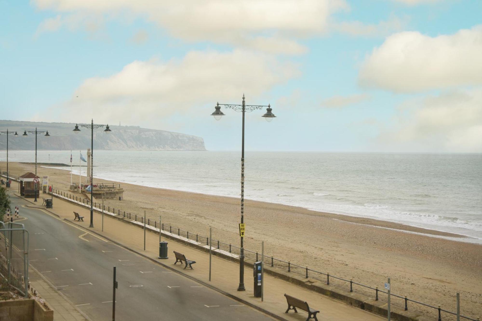 Trouville Hotel By Compass Hospitality Sandown Buitenkant foto