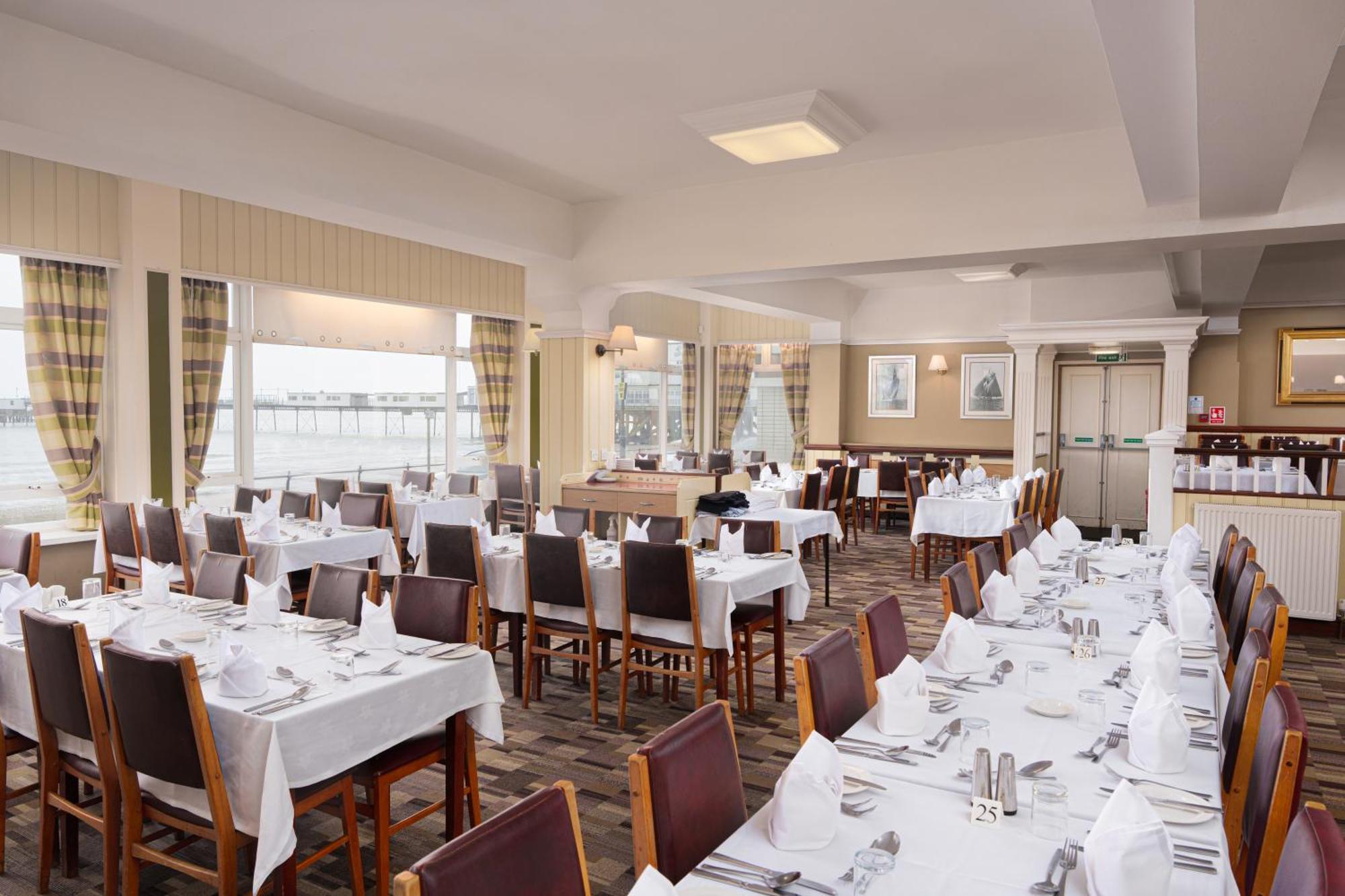 Trouville Hotel By Compass Hospitality Sandown Buitenkant foto