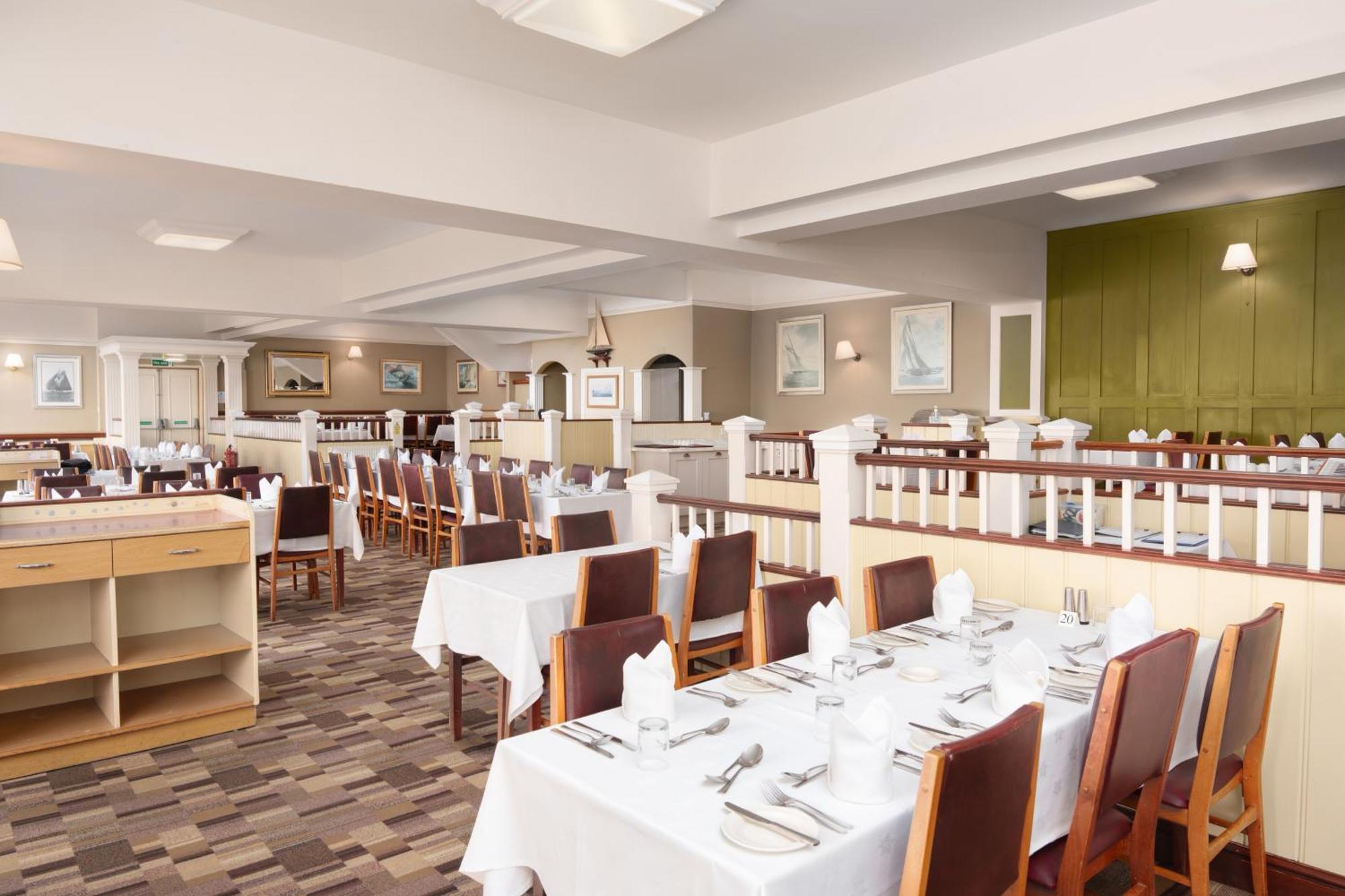 Trouville Hotel By Compass Hospitality Sandown Buitenkant foto