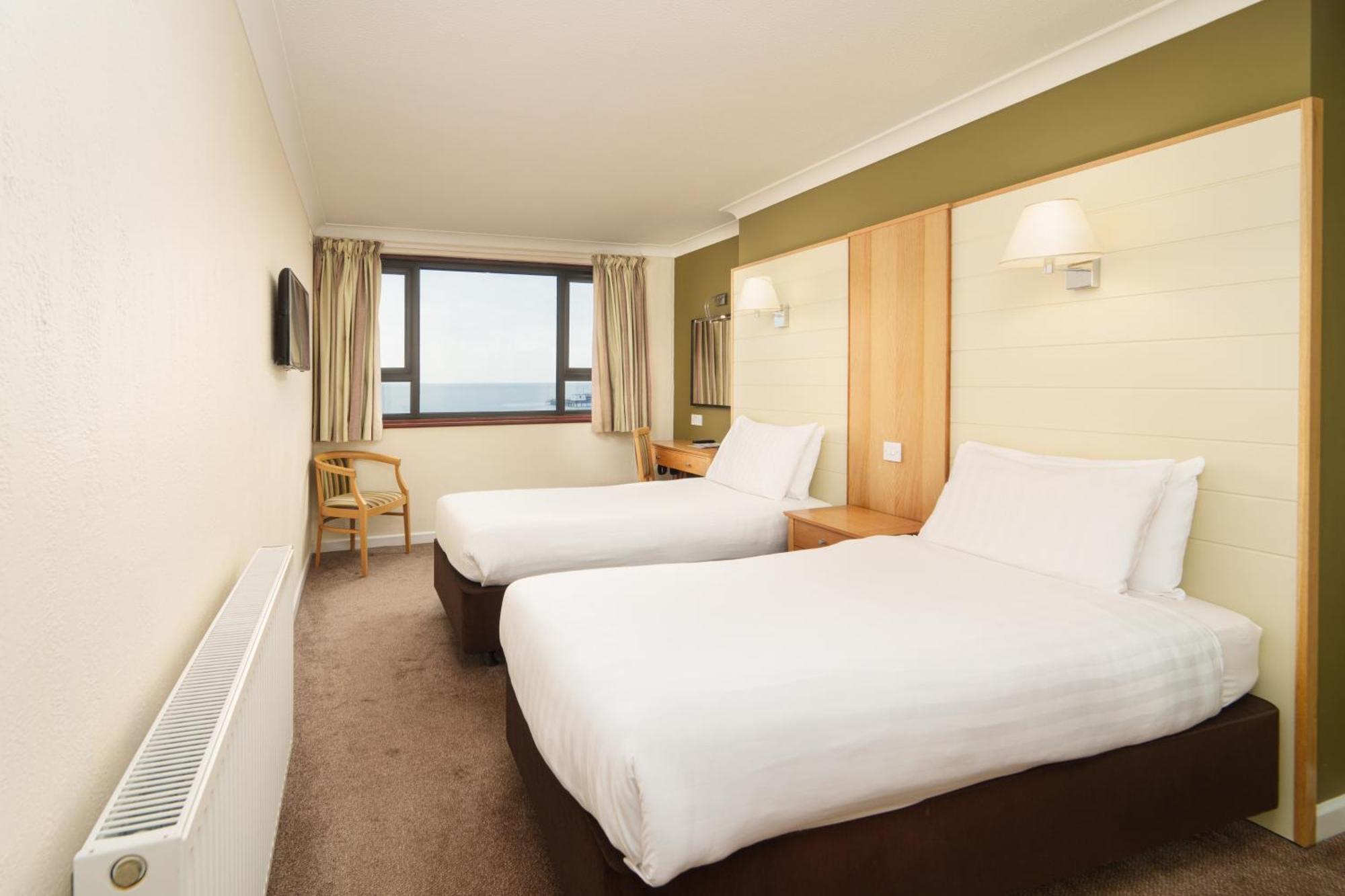 Trouville Hotel By Compass Hospitality Sandown Buitenkant foto