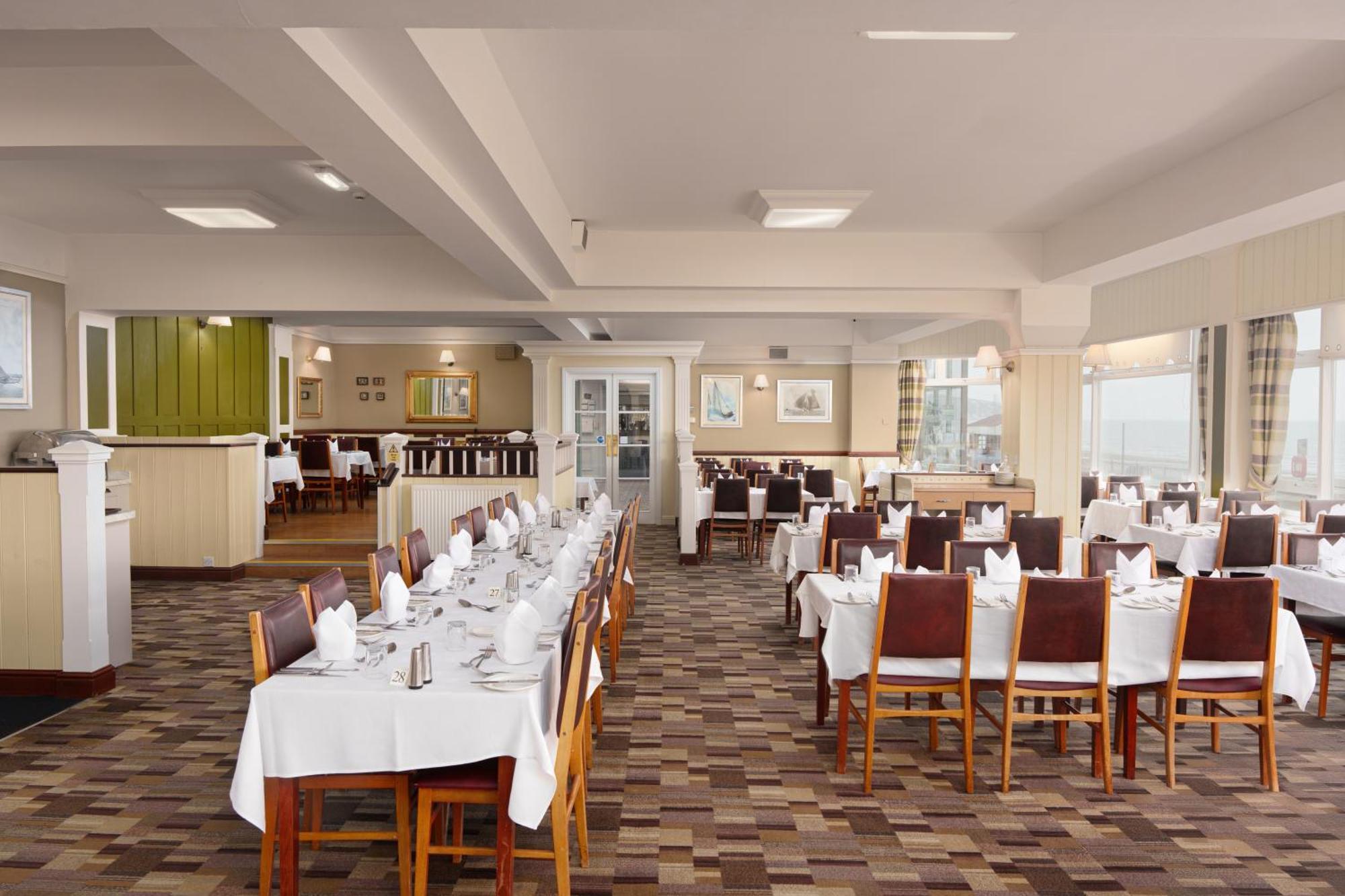 Trouville Hotel By Compass Hospitality Sandown Buitenkant foto