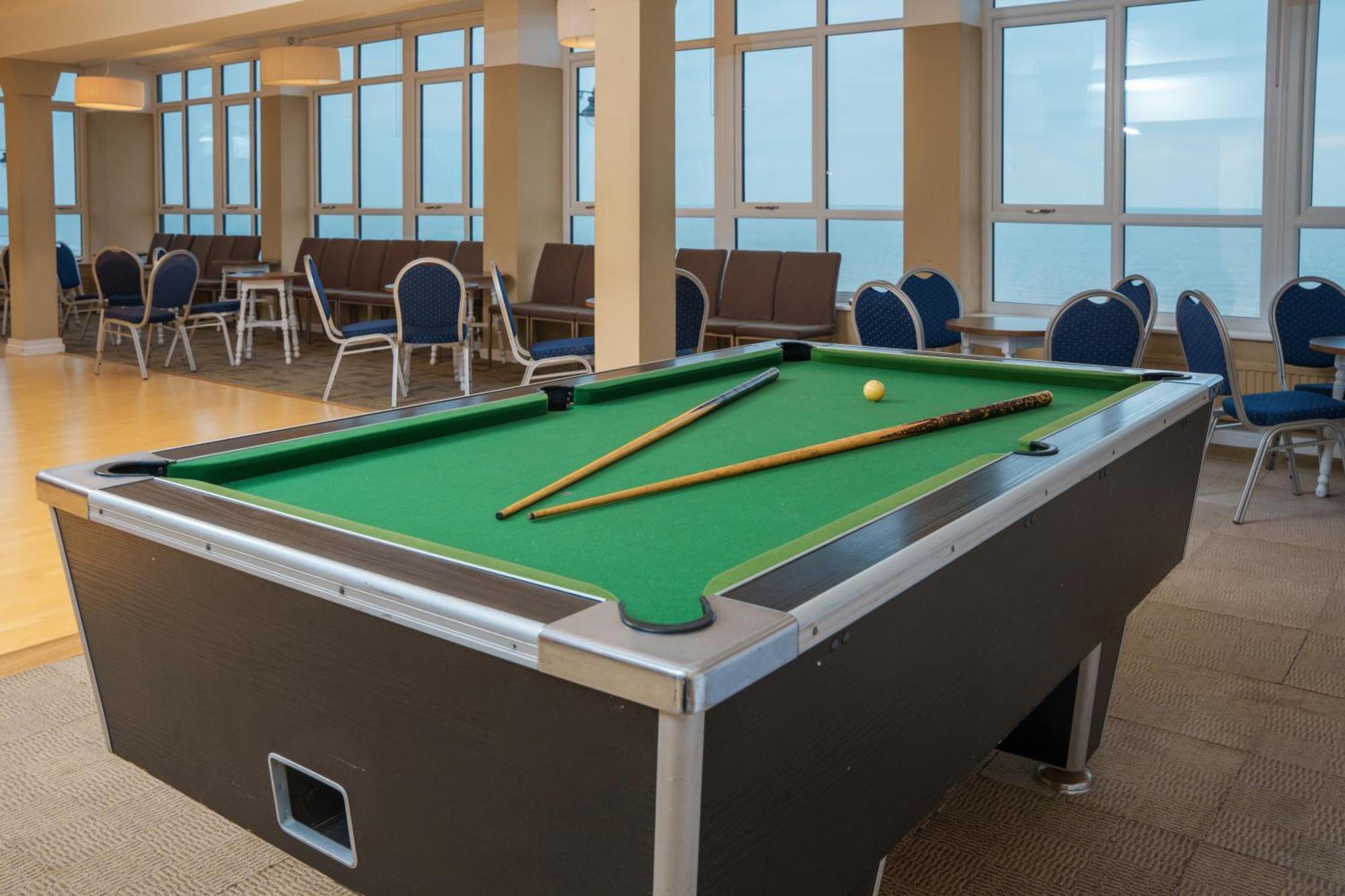 Trouville Hotel By Compass Hospitality Sandown Buitenkant foto