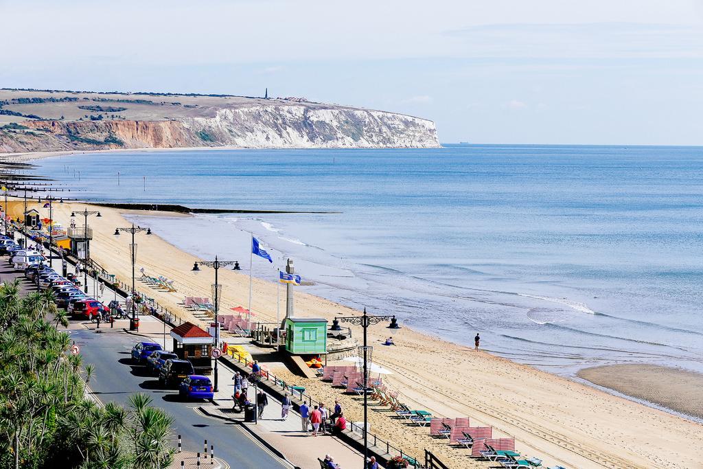 Trouville Hotel By Compass Hospitality Sandown Buitenkant foto