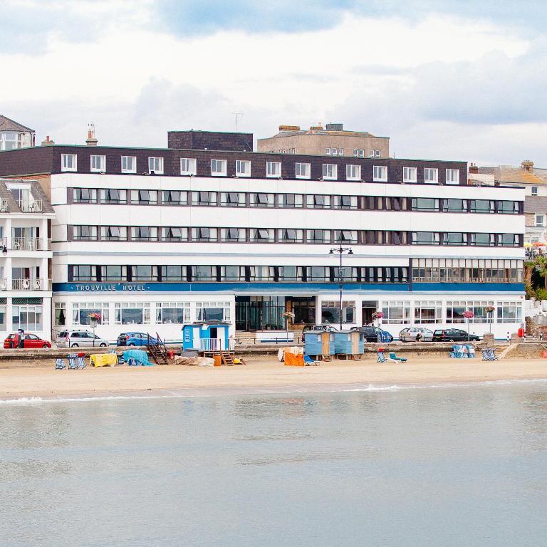 Trouville Hotel By Compass Hospitality Sandown Buitenkant foto