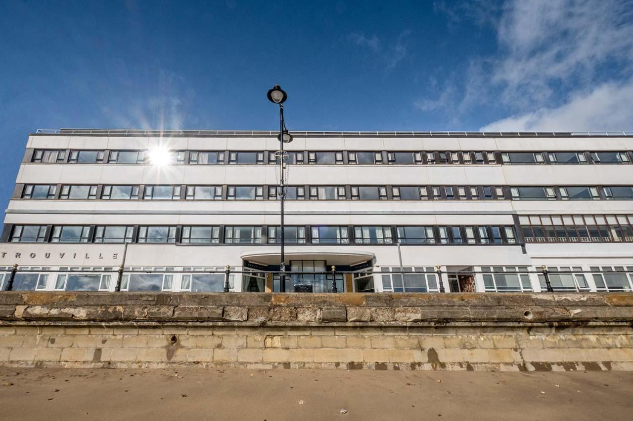 Trouville Hotel By Compass Hospitality Sandown Buitenkant foto